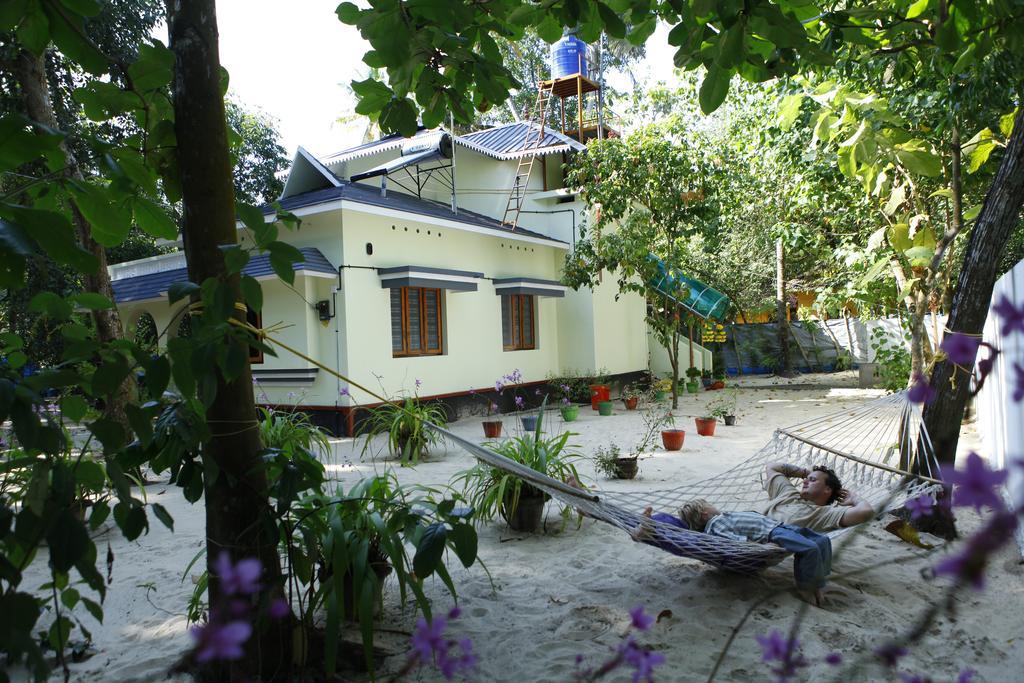 Marari Neena Beach Homestay ماراريكولام المظهر الخارجي الصورة